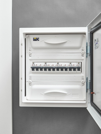 IEK ARMAT Автоматический выключатель M06N 3P C 13А
