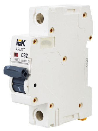 IEK ARMAT Автоматический выключатель M06N 1P C 32А